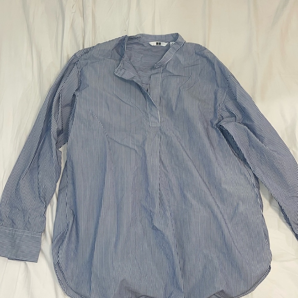 UNIQLO OVERSIZED TOP